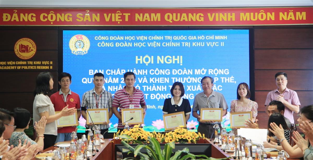 Hội nghị Ban Chấp hành Công đoàn mở rộng Quý I năm 2024 và khen thưởng tập thể, cá nhân có thành tích xuất sắc trong hoạt động công đoàn