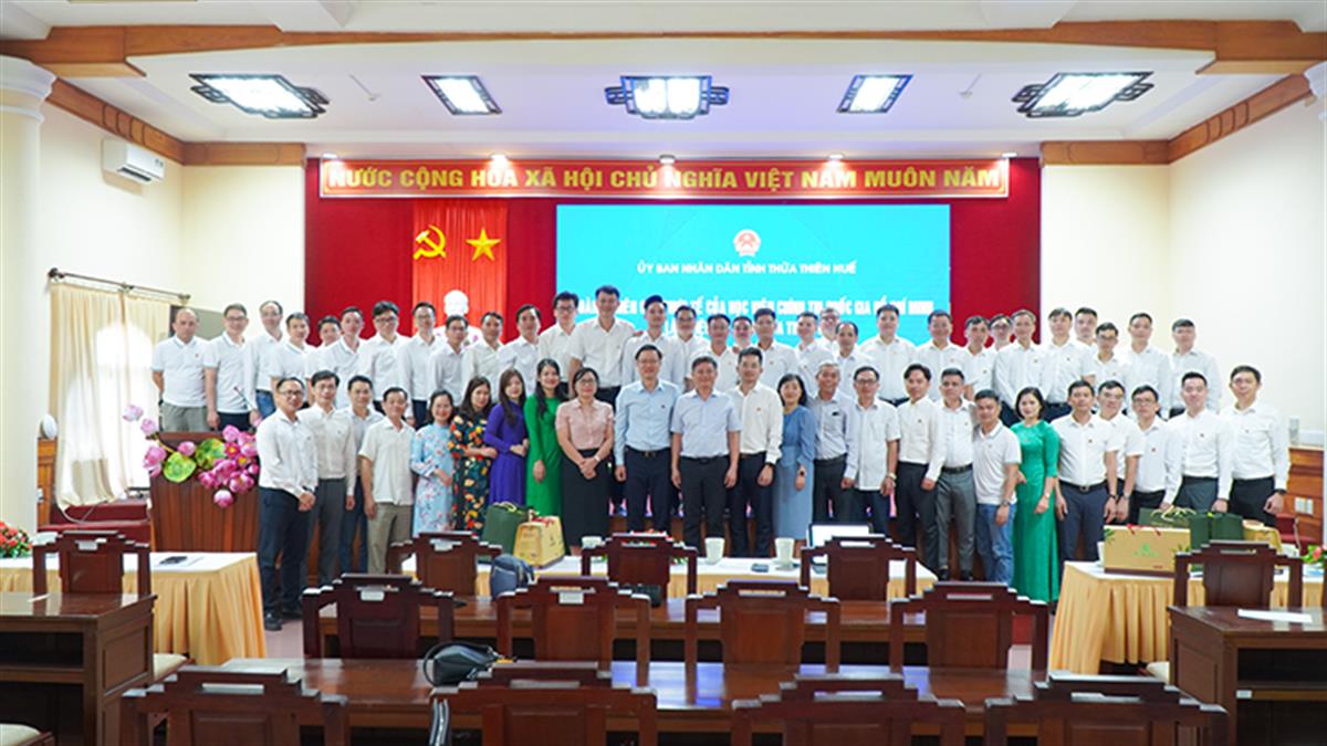 Học viên Lớp cao cấp lý luận chính trị K74 A03 nghiên cứu thực tế về công tác bảo quản, tu bổ, phục hồi và phát huy giá trị di sản Cố đô Huế