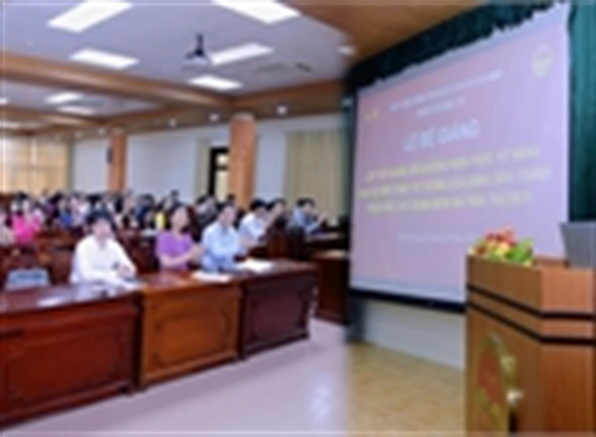 Bế giảng Lớp tập huấn bồi dưỡng kiến thức, kỹ năng bảo vệ nền tảng tư tưởng của Đảng, đấu tranh phản bác các quan điểm sai trái, thù địch năm 2024 (Lớp thứ nhất)