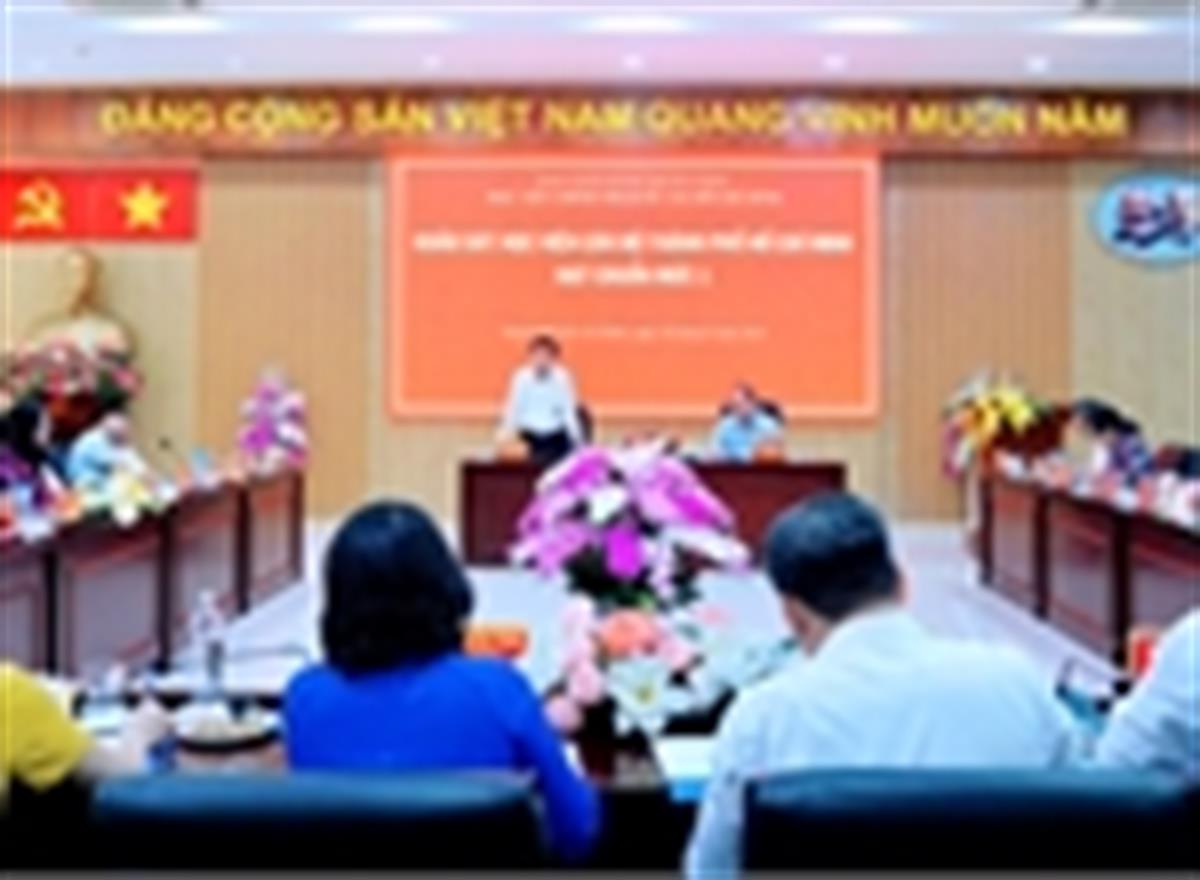 Đoàn công tác Học viện Chính trị quốc gia Hồ Chí Minh khảo sát Học viện Cán bộ Thành phố Hồ Chí Minh đạt chuẩn mức 1
