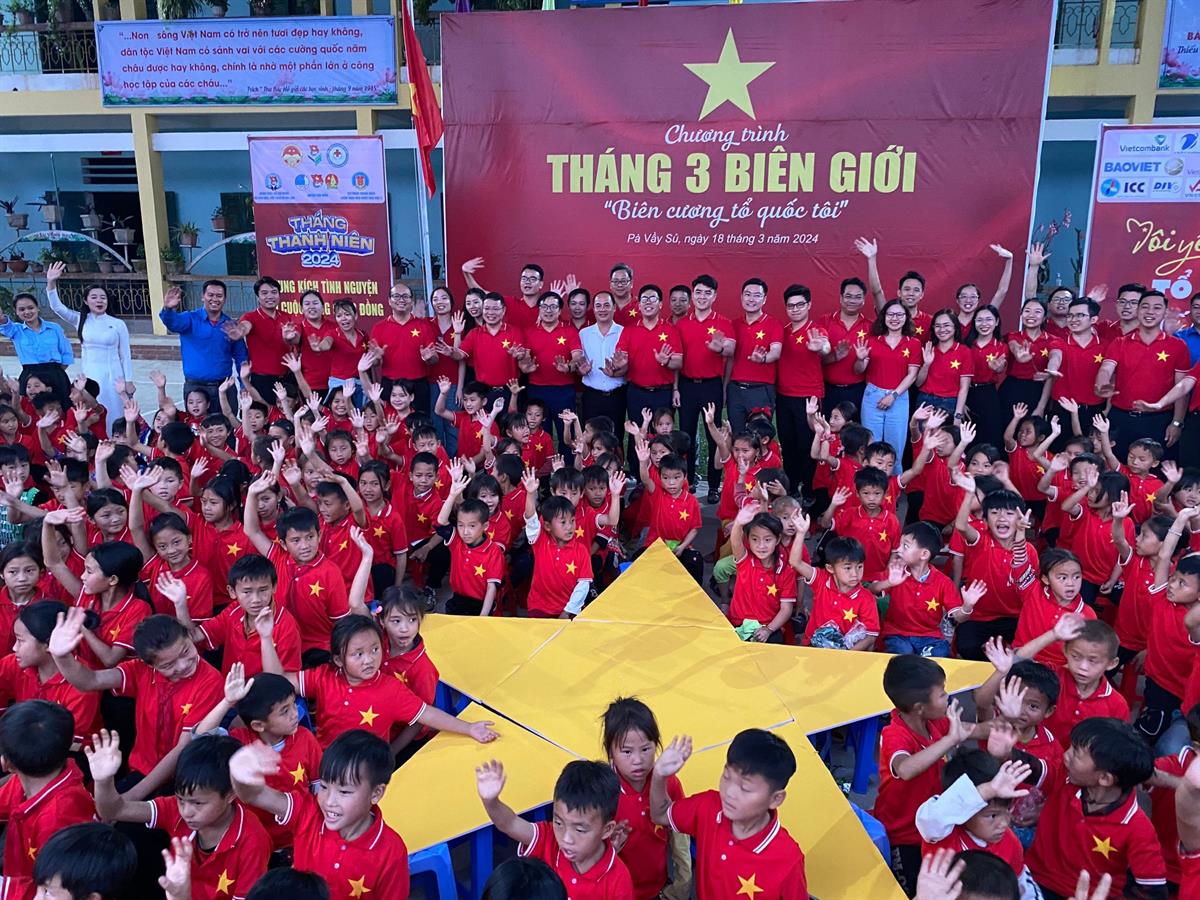 Tình nguyện “Tháng Ba biên giới” kỷ niệm 93 năm Ngày thành lập Đoàn TNCS Hồ Chí Minh