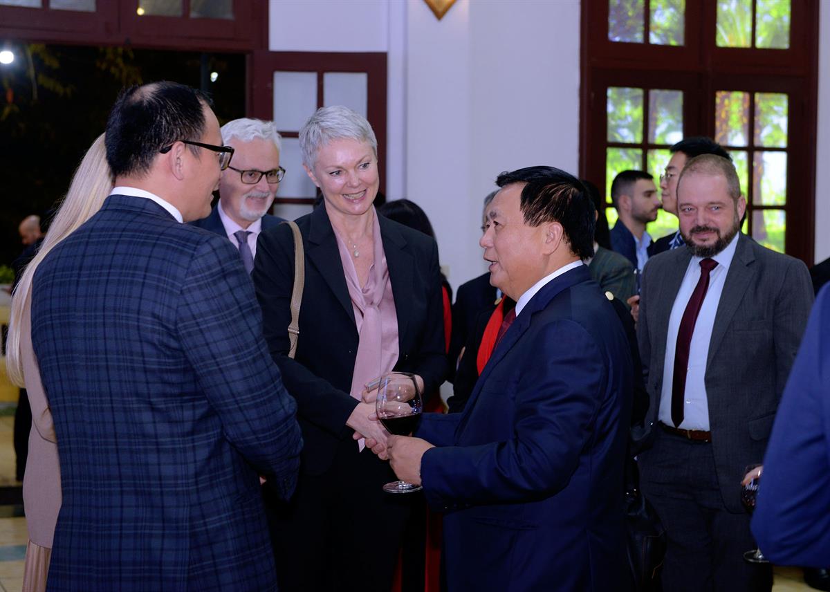 Học viện Chính trị quốc gia Hồ Chí Minh gặp mặt các đối tác quốc tế nhân dịp Tết Nguyên đán Giáp Thìn 2024